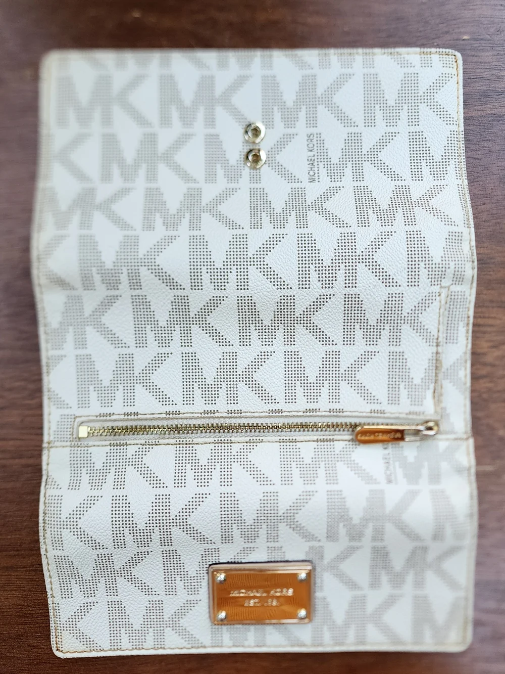 Michael Kors Jet Set Travel Continental Flap Wallet Vanilla White MK Monogram